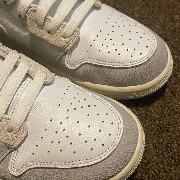 Men’s Nike air jordan low SE craft (tech grey) - Picture 2 of 5